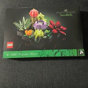 LEGO Botanical Collection Colorful Succulents